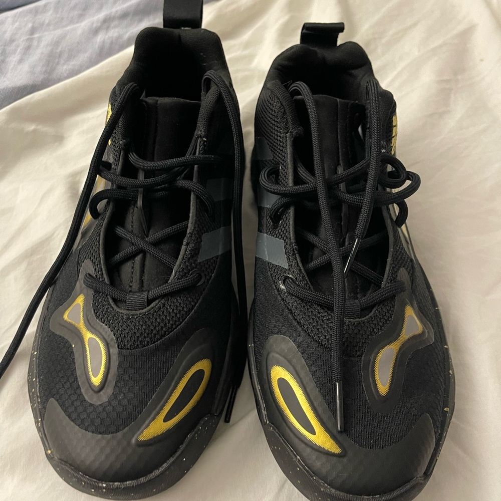 NWTO-Candace Parker Adidas size 9 1/2